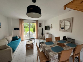 Maison 2 chambres au calme avec piscine, proche plages et commerces - FR-1-197-484